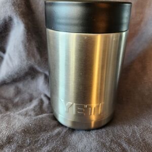 YETI Stainless Steel Rambler with Black Lid